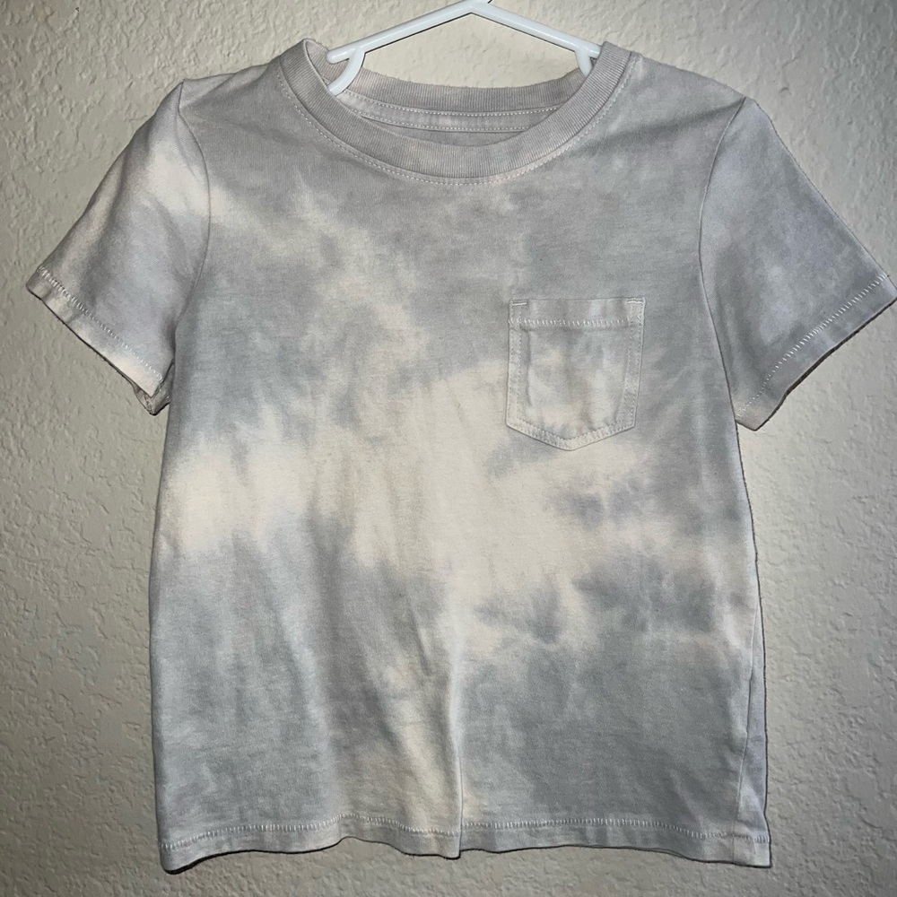 Grey and cream tshirt